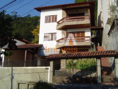 Casa para Venda, em Niterói, bairro SÃO FRANCISCO, 4 dormitórios, 2 banheiros, 1 suíte, 1 vaga
